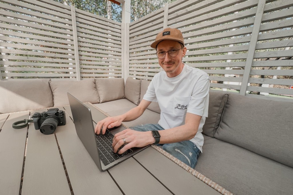 Teemu Pasanen, markkinoinnin ulkoistaminen ja yrityksen markkinointi monin eri keinoin.